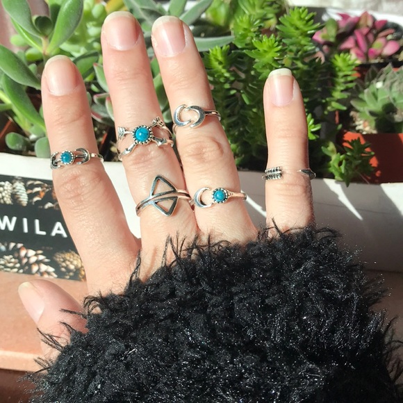 1 SET LEFT!! NWT boho midi rings with turquoise - Picture 2 of 4
